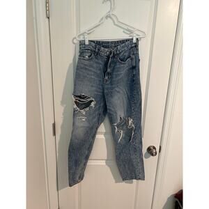 American Eagle Distressed Jeans with Knee Holes – Size 6